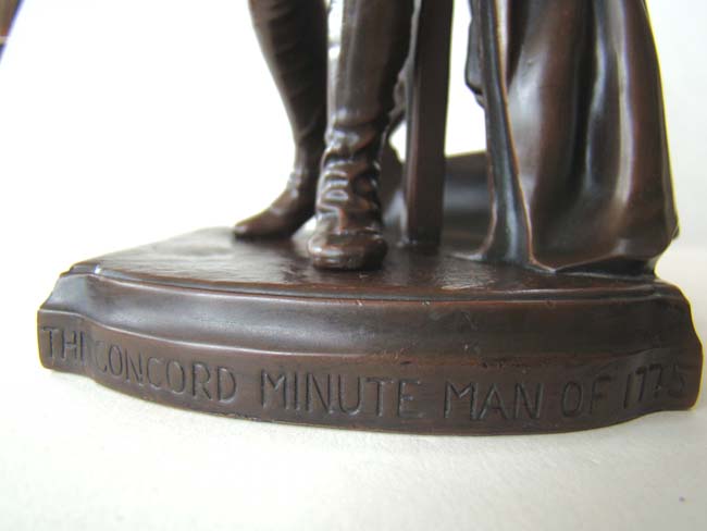 A fine and rare pair of Antique Bookends circa 1930 depicting 'The Minuteman of Concord 1775.' — image 5